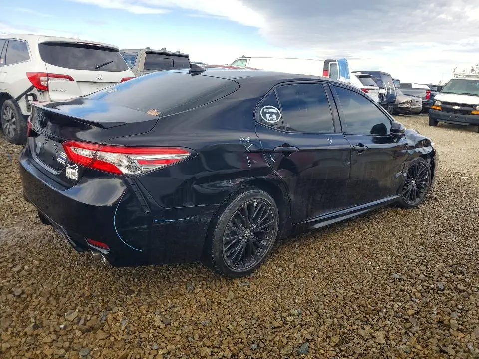 2019 TOYOTA CAMRY SE  
