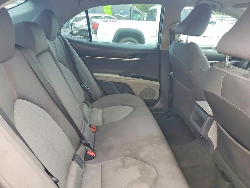 2018 TOYOTA CAMRY LE  