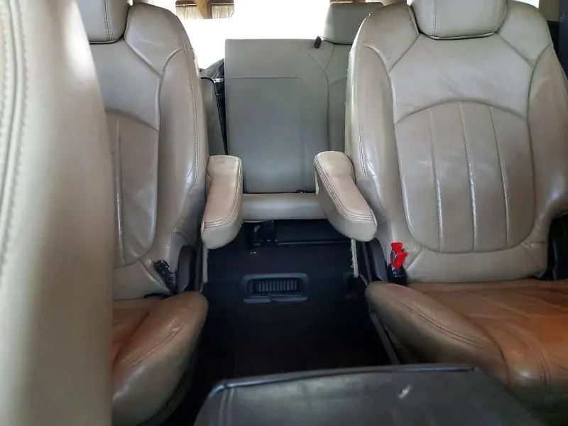 2010 CHEVROLET TRAVERSE LTZ  