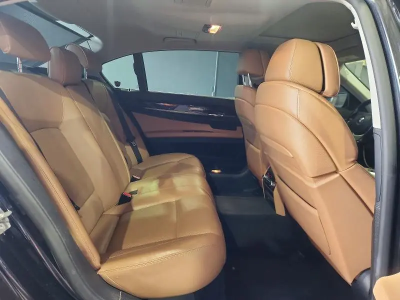2012 BMW 750 LXI  