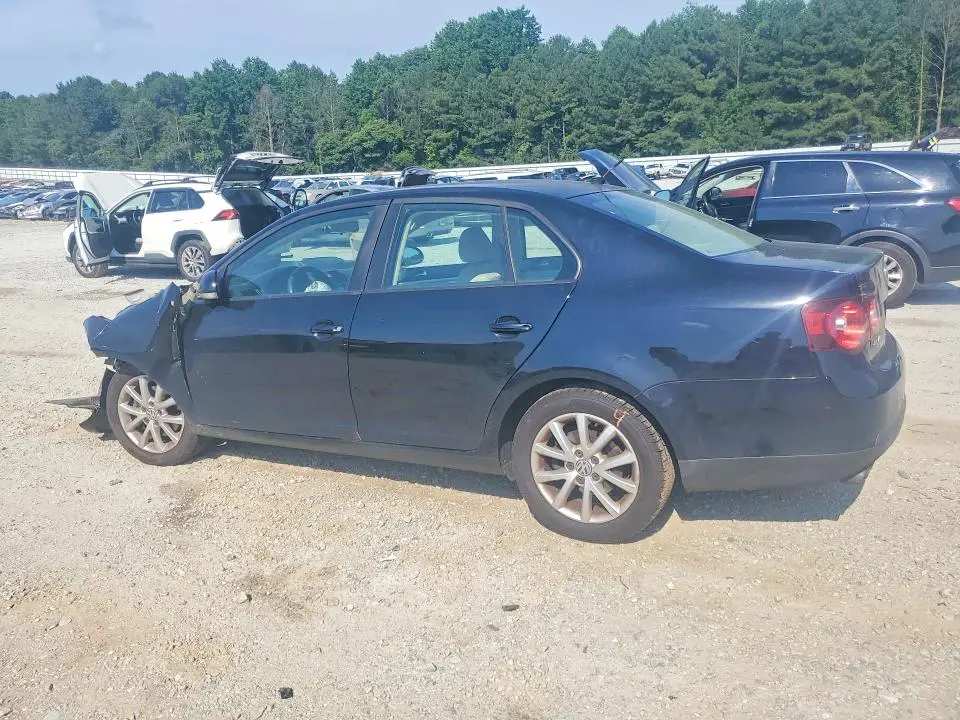 2010 VOLKSWAGEN JETTA SE  