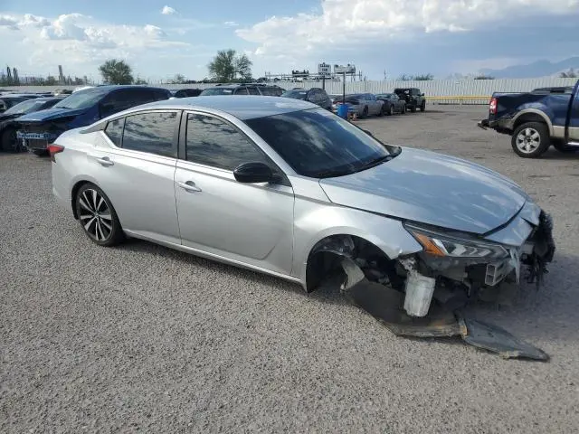 2022 NISSAN ALTIMA SR  