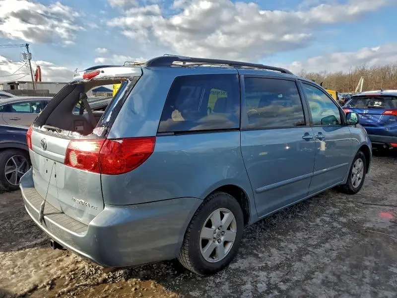 2010 TOYOTA SIENNA CE  