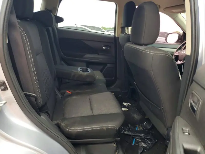 2016 MITSUBISHI OUTLANDER ES  