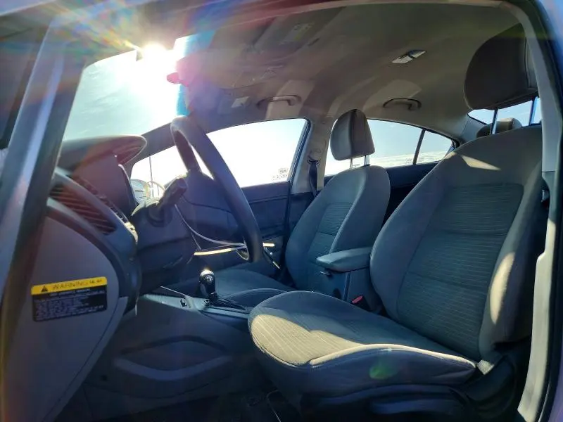 2015 KIA FORTE LX  