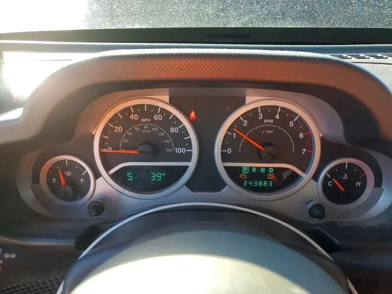 2010 JEEP WRANGLER SAHARA  
