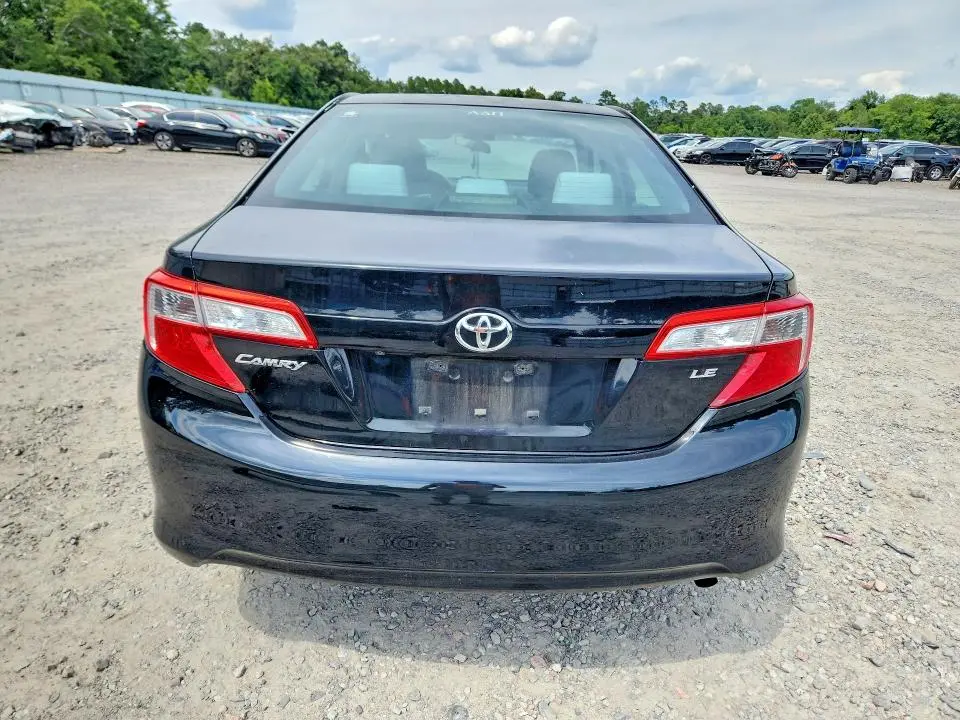 2014 TOYOTA CAMRY LE  