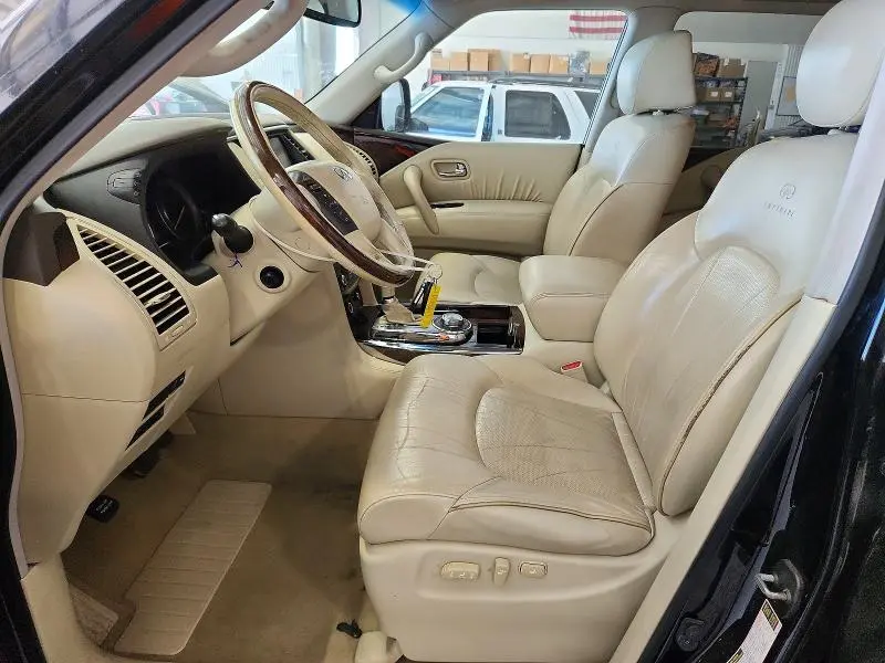 2011 INFINITI QX56 BASE  