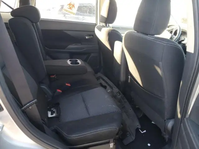 2018 MITSUBISHI OUTLANDER SE  