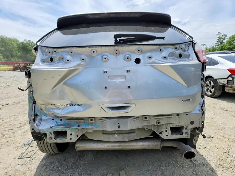 2022 FORD EDGE TITANIUM  