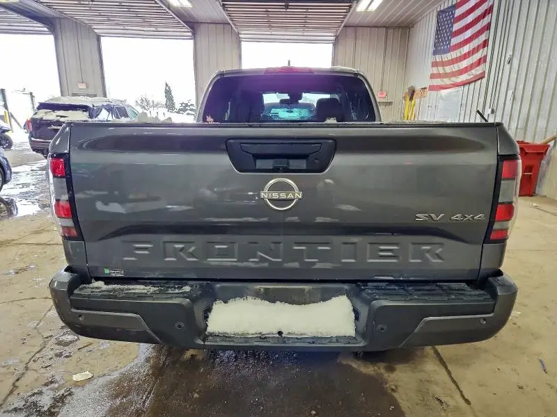 2022 NISSAN FRONTIER S  