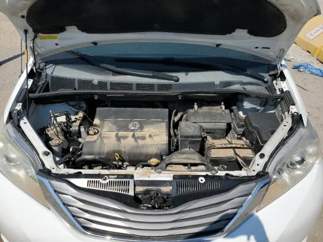 2012 TOYOTA SIENNA XLE