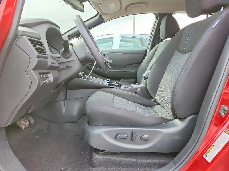 2025 NISSAN LEAF SV PLUS  