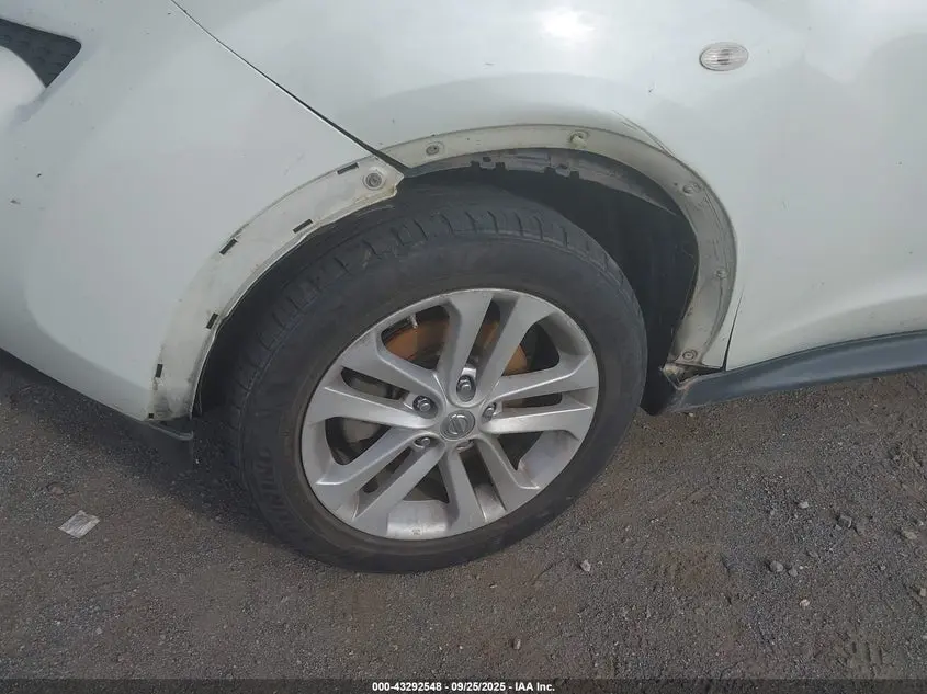 2011 NISSAN JUKE SV