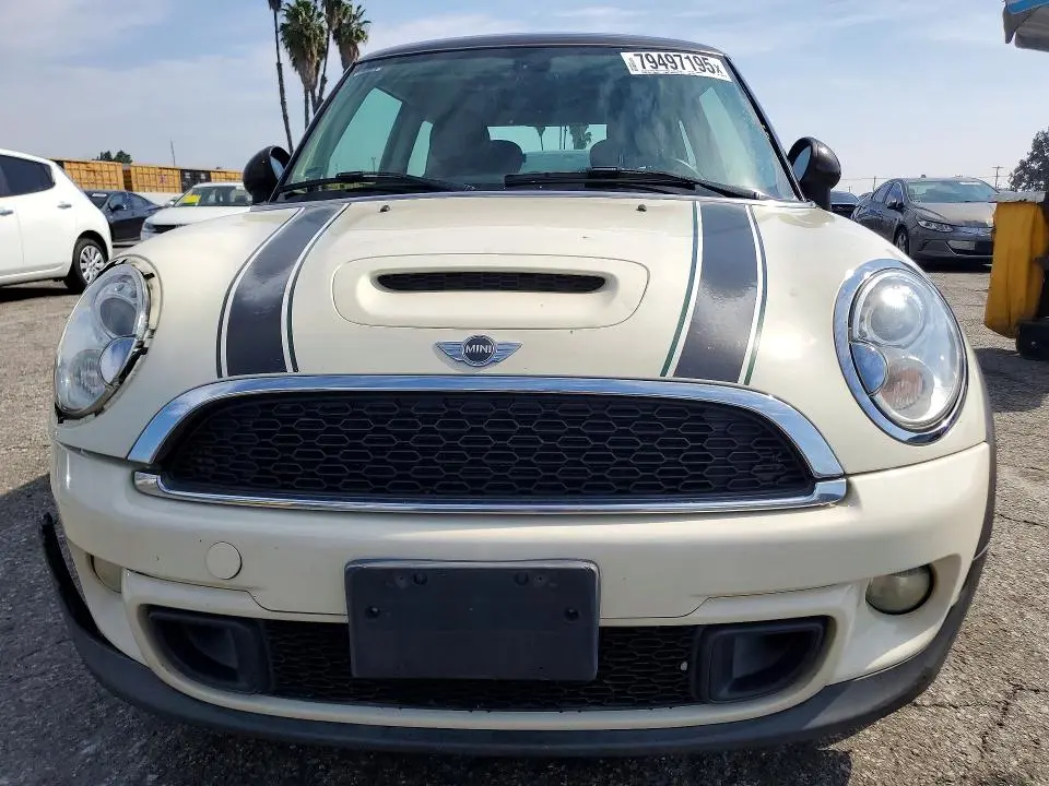 2013 MINI COOPER   