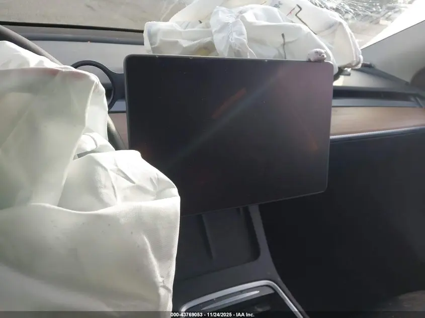 2024 TESLA MODEL Y PERFORMANCE DUAL MOTOR ALL-WHEEL DRIVE