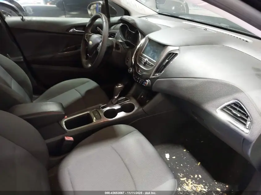 2017 CHEVROLET CRUZE LT AUTO