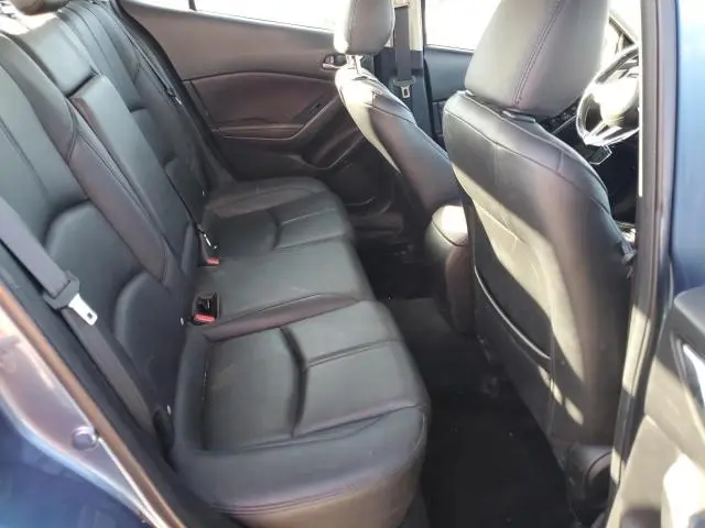 2017 MAZDA 3 TOURING  