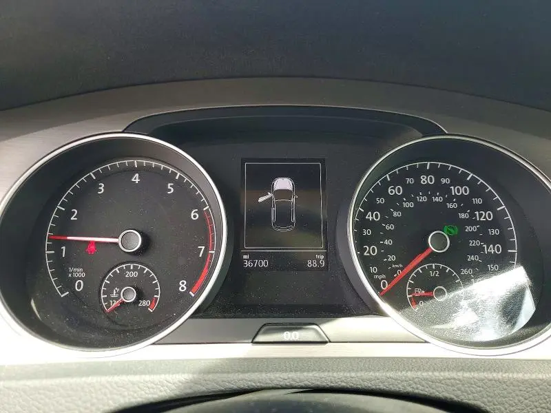 2016 VOLKSWAGEN GOLF S  