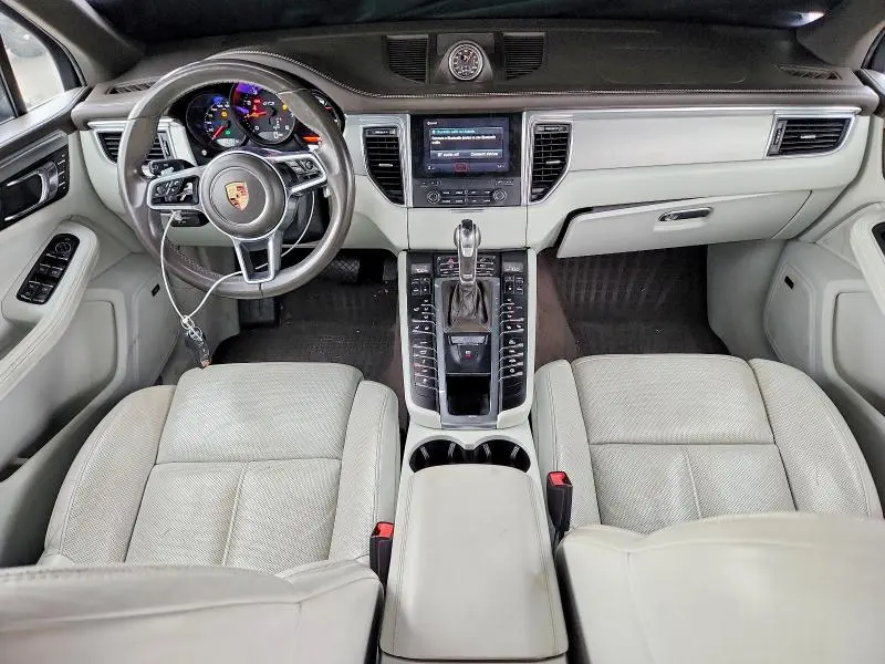 2017 PORSCHE MACAN GTS  