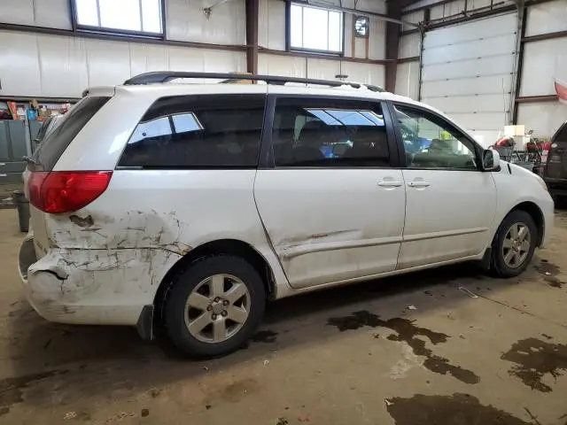 2010 TOYOTA SIENNA CE  