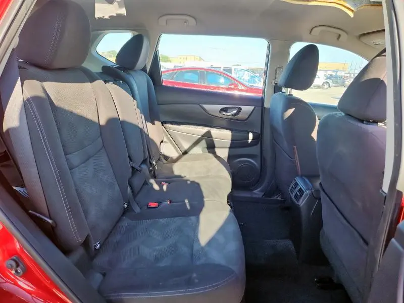 2015 NISSAN ROGUE S  