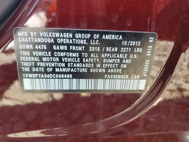 2013 VOLKSWAGEN PASSAT SE  