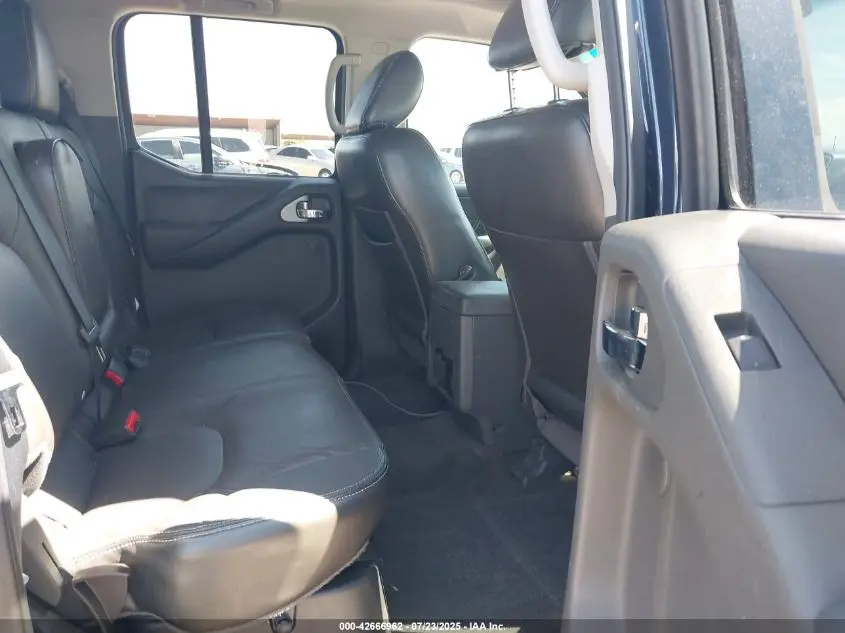 2015 NISSAN FRONTIER PRO-4X