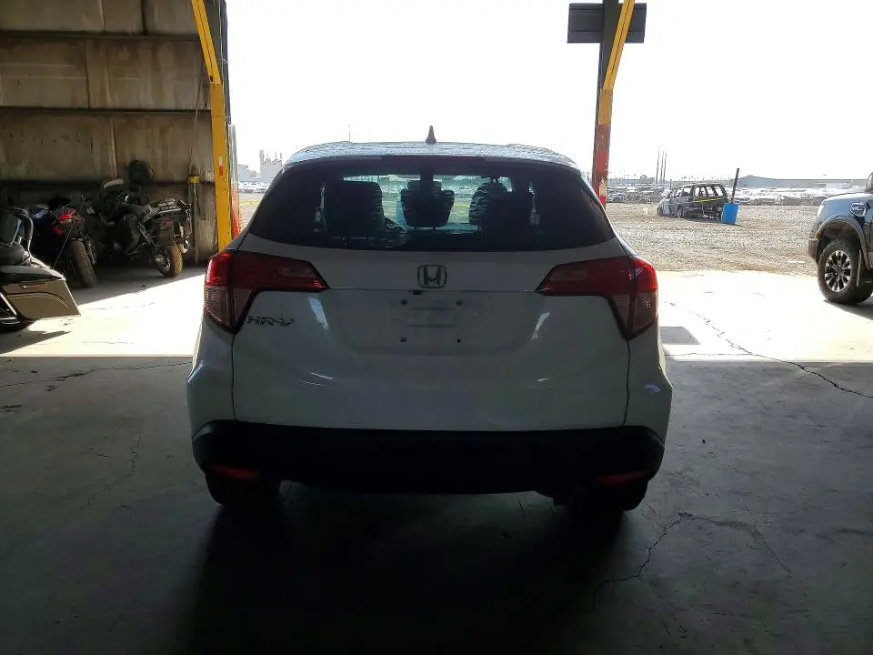 2018 HONDA HR-V LX  