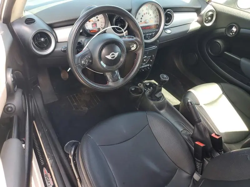 2012 MINI COOPER   