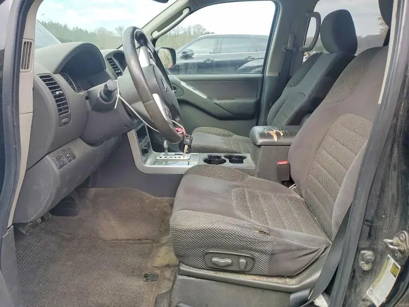 2011 NISSAN PATHFINDER S  