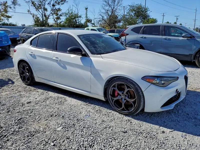 2019 ALFA ROMEO GIULIA   