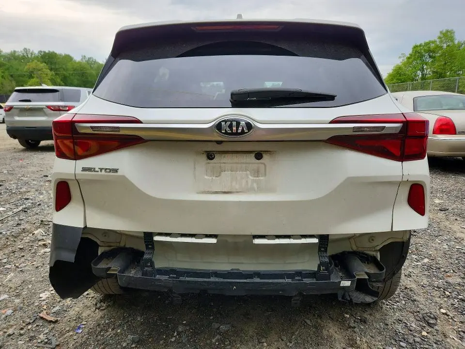 2021 KIA SELTOS LX  