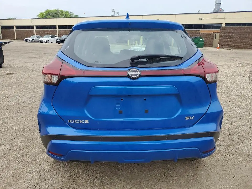 2024 NISSAN KICKS SV  