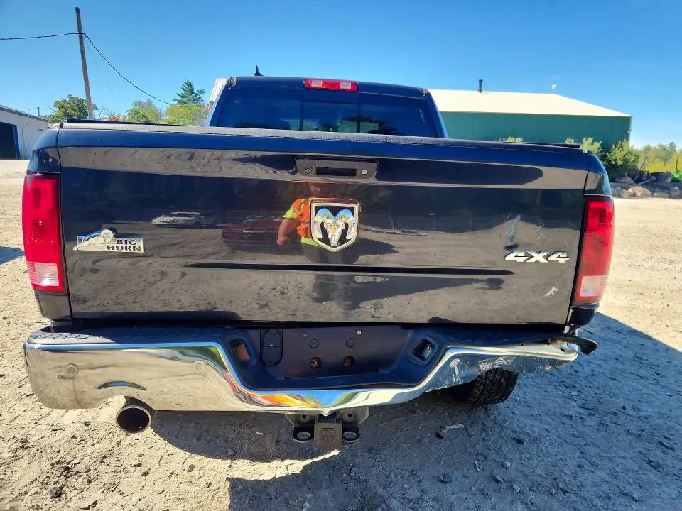 2015 RAM 1500 SLT  