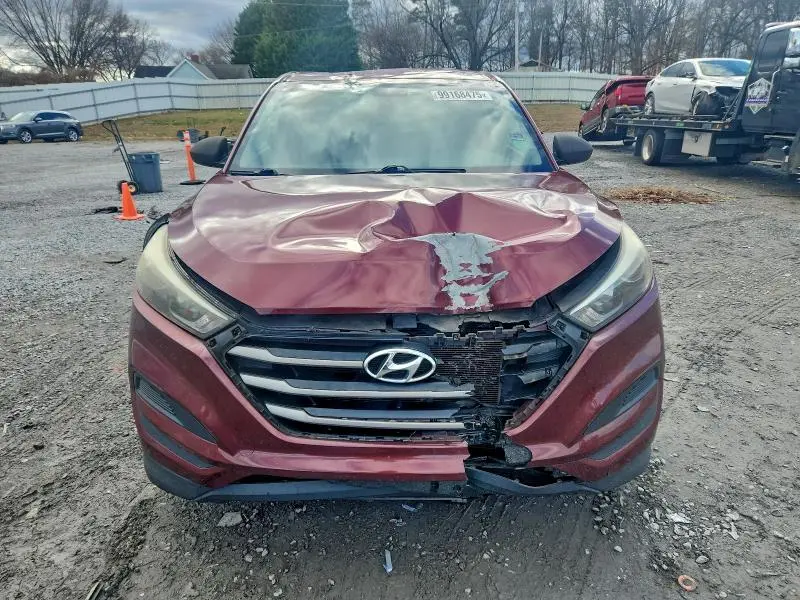 2016 HYUNDAI TUCSON SE  