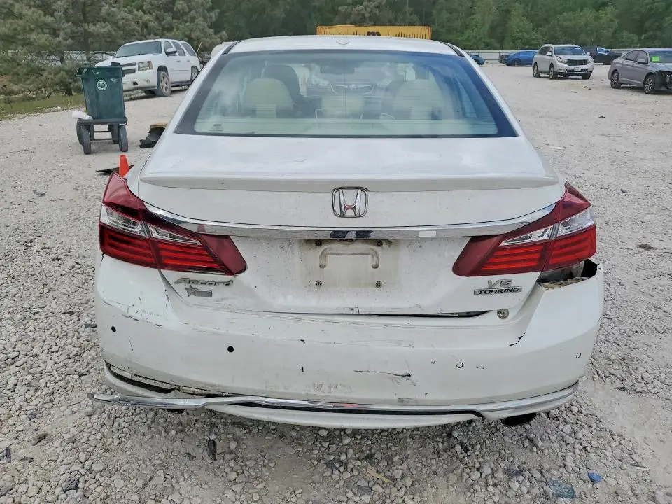2017 HONDA ACCORD TOURING  