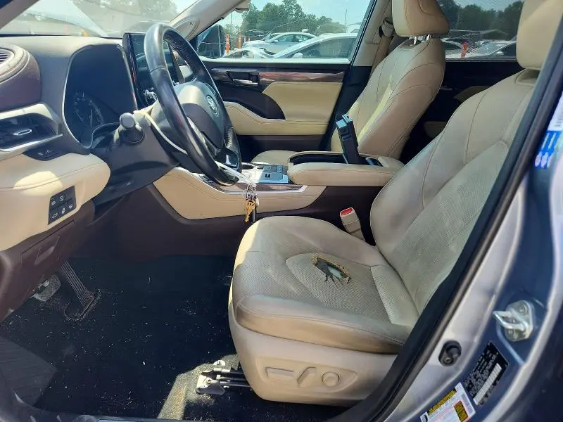 2020 TOYOTA HIGHLANDER LIMITED  
