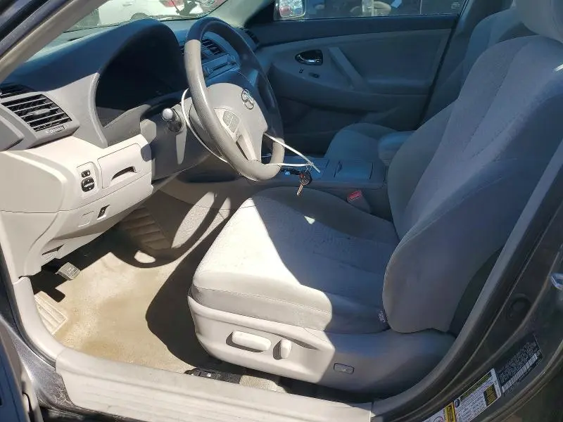 2011 TOYOTA CAMRY LE  