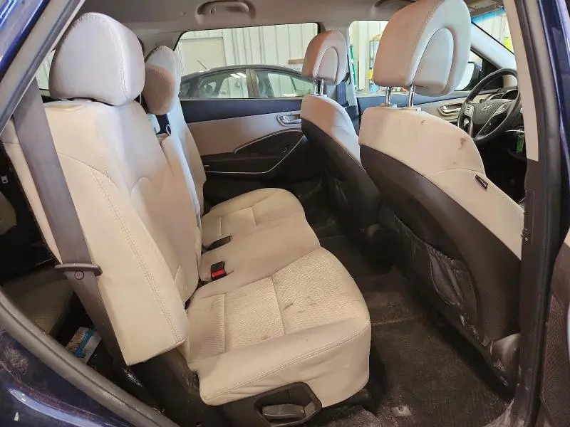 2018 HYUNDAI SANTA FE SE  