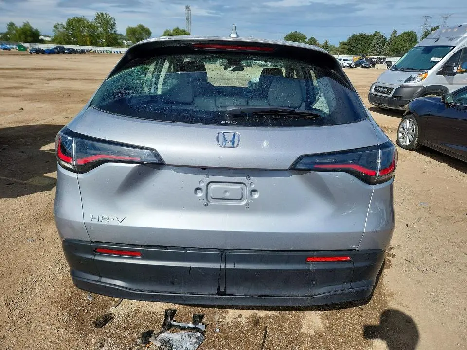 2025 HONDA HR-V LX  