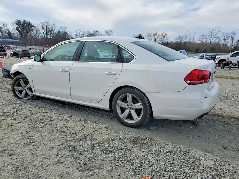 2015 VOLKSWAGEN PASSAT S  