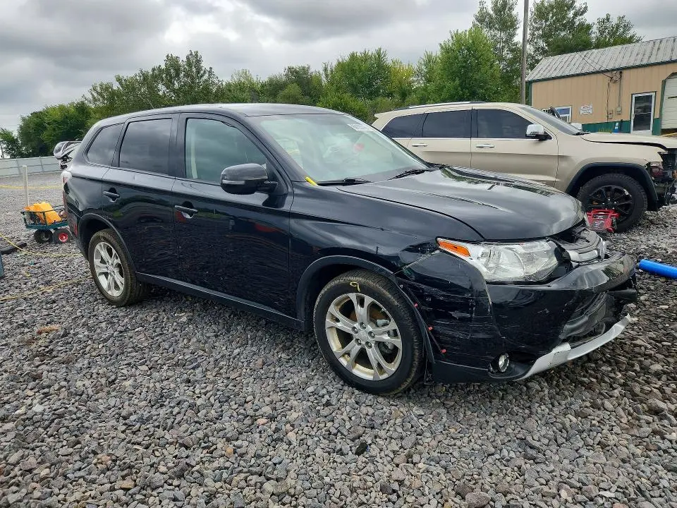 2015 MITSUBISHI OUTLANDER SE  
