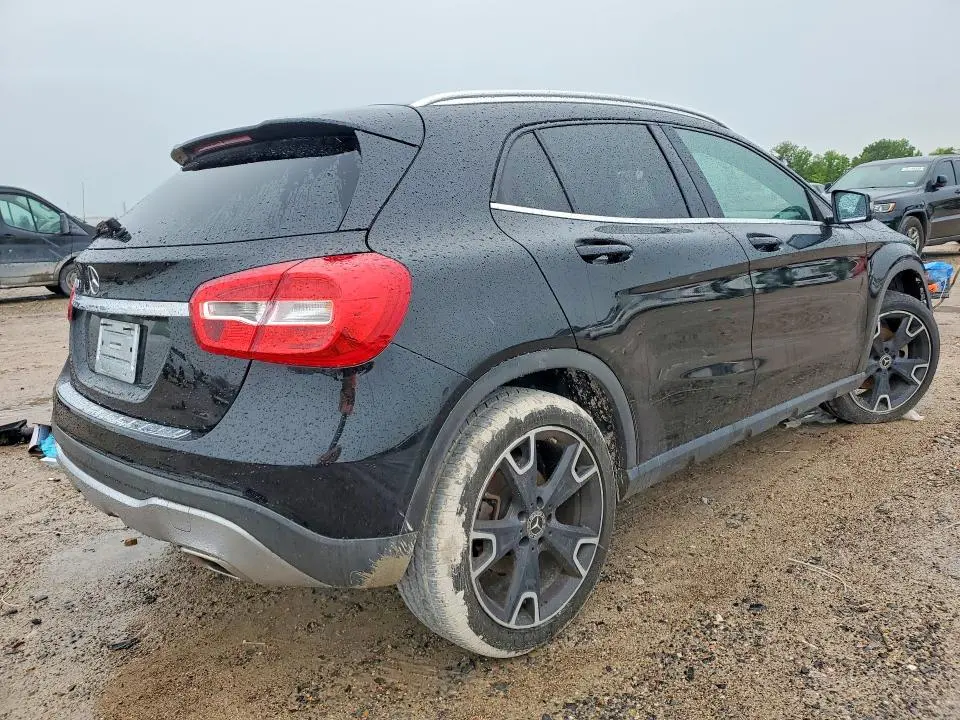 2019 MERCEDES-BENZ GLA 250  