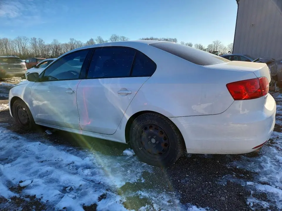 2011 VOLKSWAGEN JETTA SE  