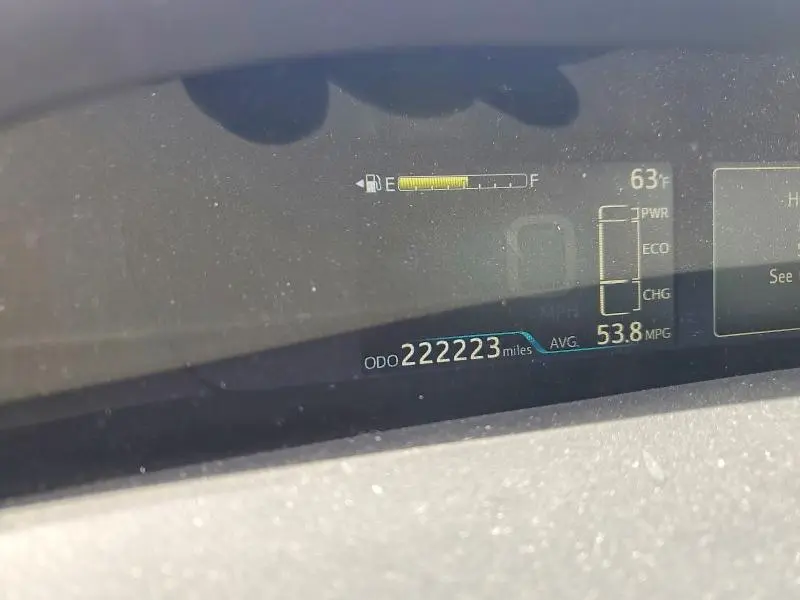 2017 TOYOTA PRIUS THREE TOURING  