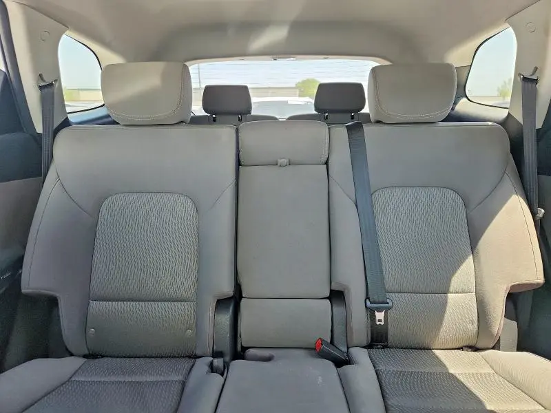 2018 HYUNDAI SANTA FE SE  