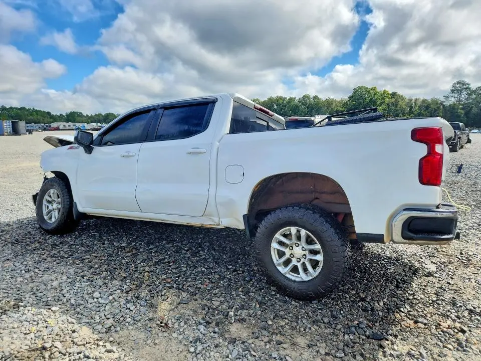 2024 CHEVROLET SILVERADO K1500 LT  