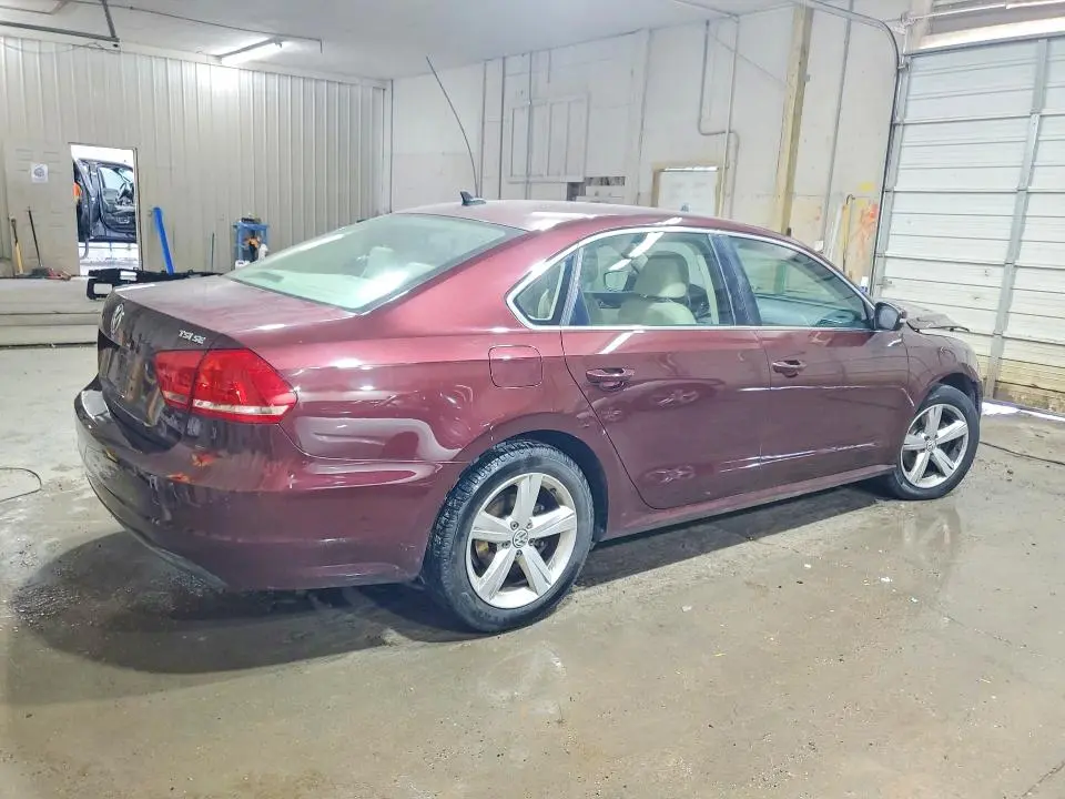 2014 VOLKSWAGEN PASSAT SE  