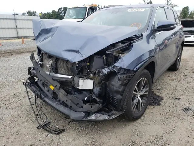 2019 TOYOTA HIGHLANDER LE